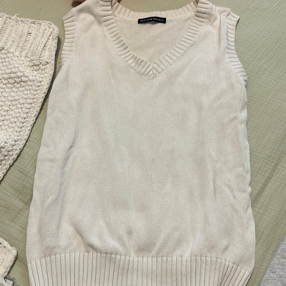 Brandy Melville white sweater vest